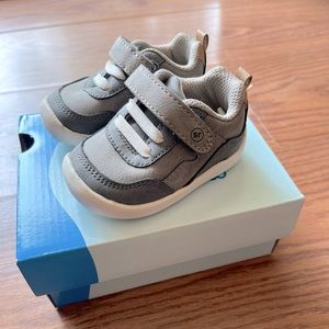 Like New Stride Rite 360 Grey Shoes.